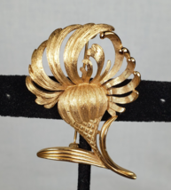 Vintage Signed Monet Gold Tone Textured Detailed Flower Floral 2” Brooch - $28.67