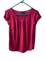 Roz &amp; Ali Top Womens Xtra Small Hot Pink Blouse Round Neck Pleats Cap Sleeve - £7.55 GBP