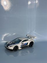 Hot Wheels Aston Martin Vantage GT3 HW Mild To Wild 61/250 White LOOSE MINT - $7.42