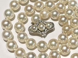 Large 8.5 mm Akoya Saltwater pearl necklace Antique 14k gold Diamond clasp - £2,150.18 GBP