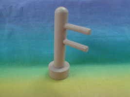 Dollhouse Wood Towel Rack Replacement Pink Accessory - £1.97 GBP