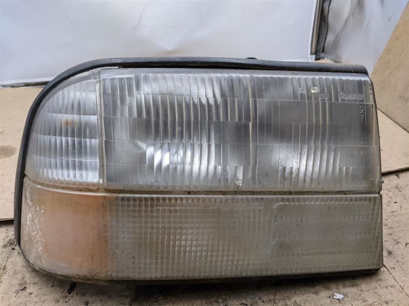 Primary image for Passenger Headlight GMC Canada Only Fits 98-05 BLAZER S10/JIMMY S15 303793