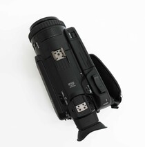 Canon XA70 UHD 4K30 Camcorder with Dual-Pixel Autofocus  image 8