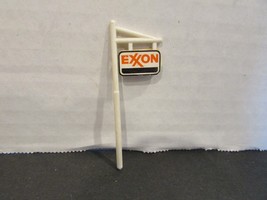 Vtg Exxon Stantion Sign from Building Kit Plastic  3&quot; PR - $48.45 MXN