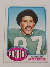 Alden Roche Green Bay Packers 1976 Topps Card #241 CREASED - £0.78 GBP