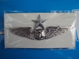 SENIOR DEGREE ROYAL THAI AIR FORCE PHOTOGRAPH METAL WING BADGE PIN - $256.09 MXN