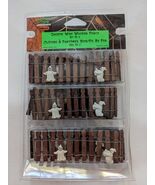 Lemax Spooky Town Collection 44135 Ghostie Wire Wooden Fence 2004 Hallow... - $378.64 MXN