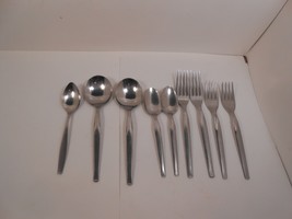 International FUTURA USA Old Company Stainless 2 Each Dinner Forks Spoons - £11.01 GBP