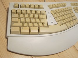 Vtg Microsoft Natural Ergonomic PS/2 Wired Keyboard White 59758 Tested &amp;... - £26.06 GBP