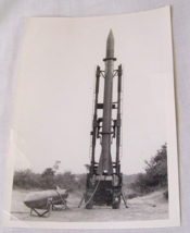 VINTAGE KOREAN WAR ERA US ARMY ROCKET ON TRUCK LAUNCHER LARGE MISSILE - £38.94 GBP