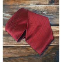 Geoffrey Beene Neck Tie 100% Silk Dark Red Diamond Pattern Mens - £11.00 GBP