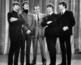 Ed Sullivan introduces The Beatles on stage classic 8x10 photo - £7.79 GBP
