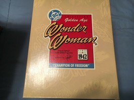 Hallmark Golden Age Wonder Woman Figurine DC 1996 – “Champion Of Freedom”  - £40.98 GBP
