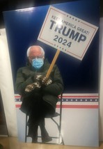 Trump 2024 - Bernie Holding The Sign - LG Political President Window Sign - €9,52 EUR