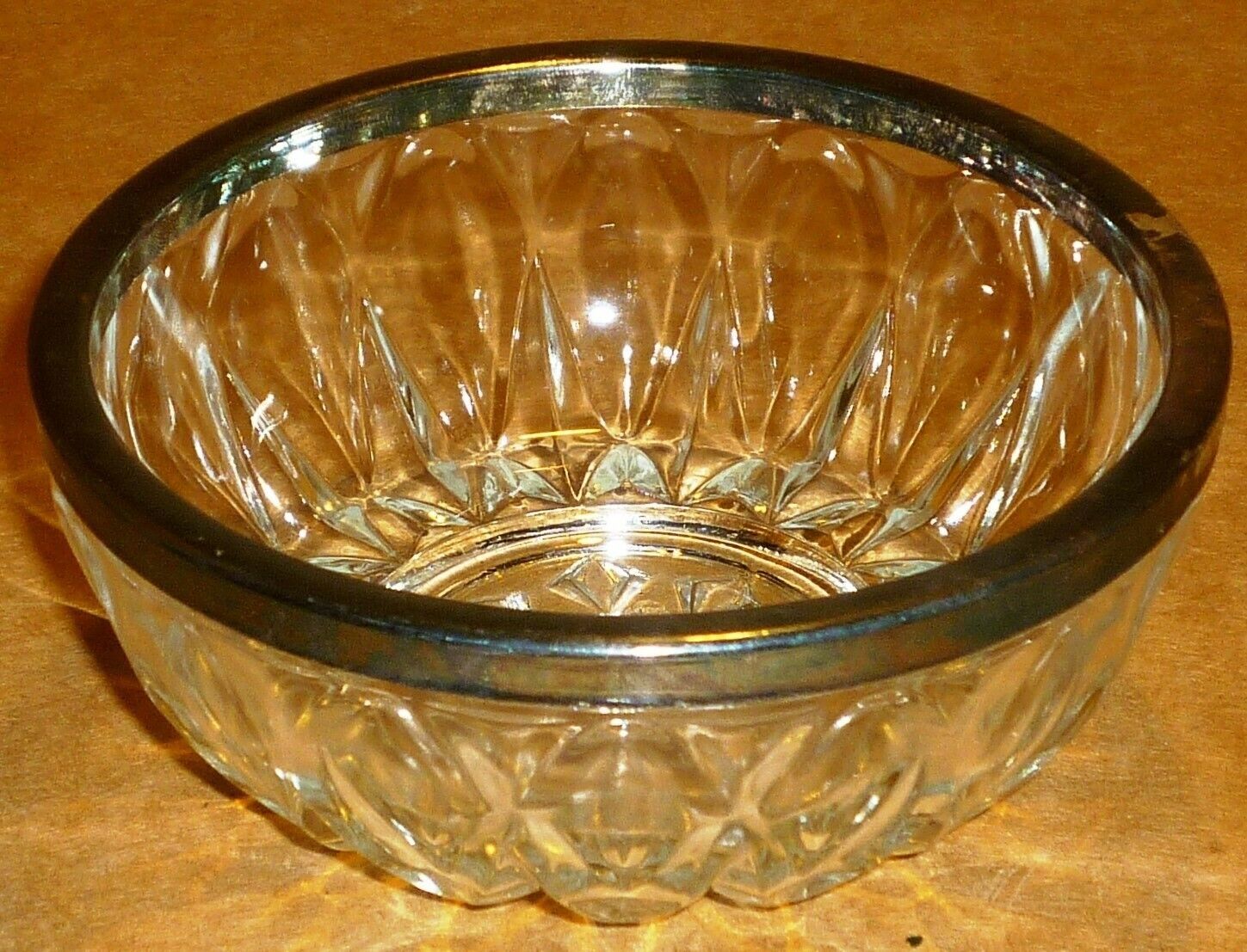 VINTAGE GORGEOUS CRYSTAL CANDY NUT BOWL WITH SILVERPLATE TRIM EDGE ITALY - $6.00