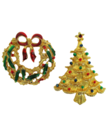 2 Gold Tone Christmas Brooch Pins Red Green Tree Wreath w Bow Holiday Je... - €8,51 EUR
