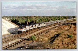 Amtrak&#39;s Auto Train P30CH&#39;s 700 And 705 Departs FL Terminal 1983 Postcard D36 - £3.18 GBP