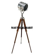  NauticalMart Vintage Searchlight With Tripod Floor Lamp  - $3,750.75 MXN