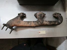 Right Exhaust Manifold From 1997 Chevrolet K1500  5.0 - $53.00
