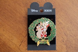 Disney LE DLR Disneyland Santa Goofy Wreath Christmas 2000 Presents Toy ... - $20.00