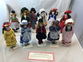 Vintage Doll Lot NECS Children Of The World - 11 Dolls With Stands &amp; Box - £59.74 GBP
