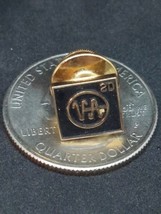 Varian VA 10 K Jaune Doré 20 An Service Commémoration Broche Attache Épi... - $176.70