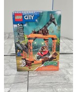 NEW LEGO City 60342 The Shark Attack Stunt Challenge 122 Pieces with Min... - $473.02 MXN