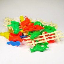 Timmee Figures &amp; Animals Lot 25 Pieces Vintage Firefighter Indian Fences... - $368.03 MXN