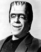 Fred Gwynne The Munsters Halloween 16x20 Canvas Giclee - £55.35 GBP