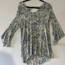 Lush Beautiful Rayon Patterned Blouse Size S Flowy Sleeves - $9.41