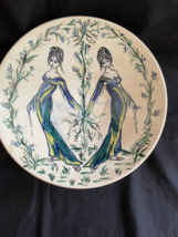 antique / vintage ceramic design plate or bowl of 2 lady s . Marked back - $3,392.87 MXN