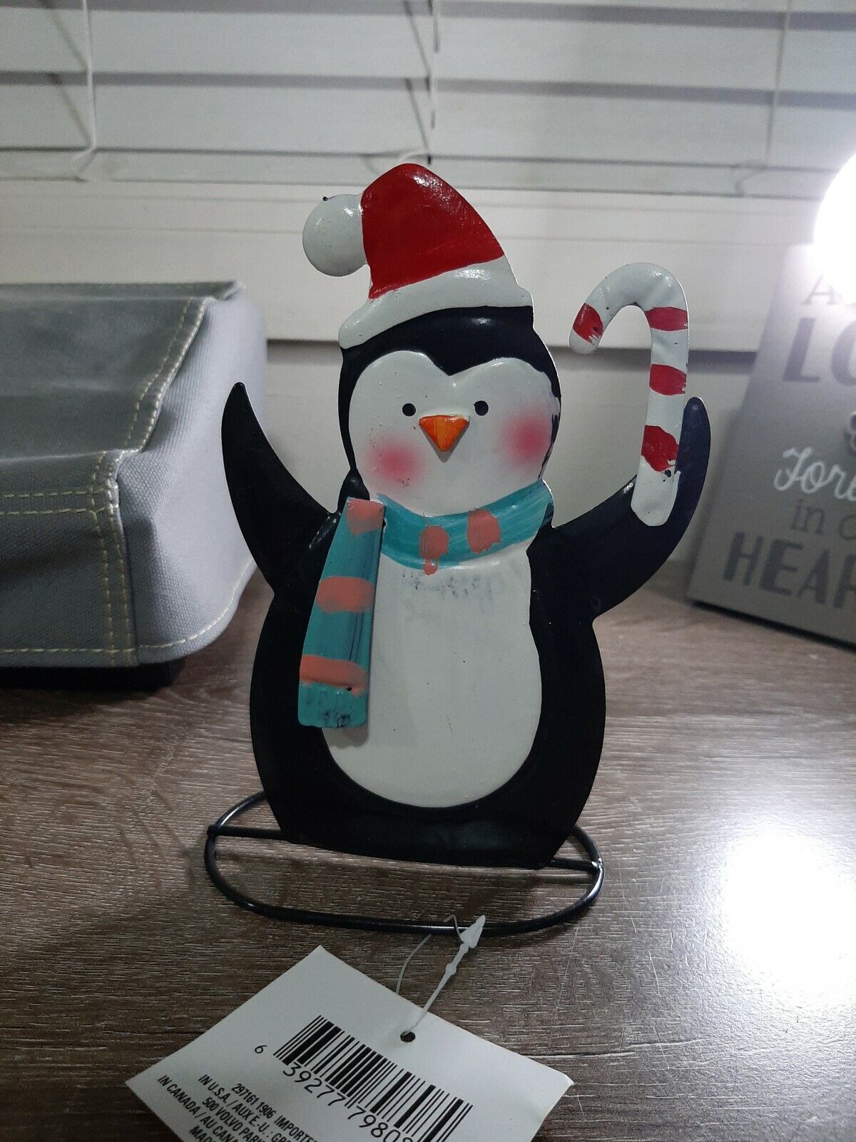 Christmas House Tabletop Metal Penguin Figurines-Brand New-SHIPS SAME BUS DAY - $15.89