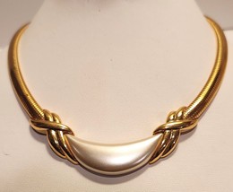 Napier Choker Necklace Omega Chain Faux Pearl Pendant 16 Inches Long 1980s - $44.95