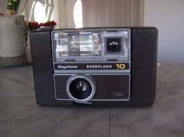 KEYSTONE EVERFLASH 10 Instant Loading Electronic Flash Camera (USA) in o... - £13.19 GBP