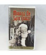 Miracle on 34th Street VHS Black And White 50th Anniversary Edition SEALED - $1,216.59 MXN