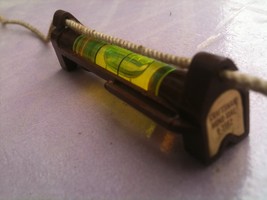 Line Level --- for long runs .. attaches to string, pull string tight to... - $10.88 CAD