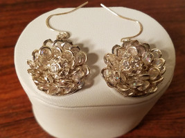 Beautiful Clear Crystal with Silvertone Floral Pierced Earrings - £5.49 GBP