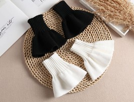 Off White, Black / Fake Knit Sleeve Cuffs / Lolita Fake Cuffs  SC050(K) - £10.07 GBP