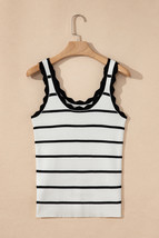 Black Striped Scalloped Edge U Neck Sleeveless Sweater Vest - $263.44 MXN