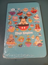 Disney Wonderground Gallery: Mickey Mouse x Magic Kingdom Notebook  (A5) - $262.10 MXN