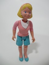 Fisher Price Loving Family Dream Dollhouse RV Mom blonde pink blue shorts - £8.17 GBP