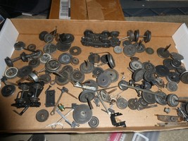 BIG Lot of Vintage O O27 Lionel Loco Geared Wheels Axles Freight Wheels ... - £76.89 GBP