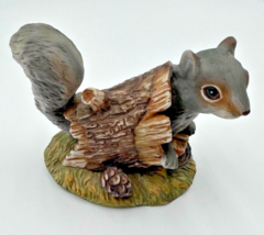 Vintage Homco Masterpiece Porcelain Squirrel 5" Figurine Pinecone Signed 1986 - $11.87