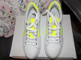 Bullboxer Rilee Neon Yellow Sneaker Size 10 Women&#39;s NEW - £73.92 GBP