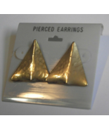 Vintage nos new old stock 70&#39;s gold tone hammered triangle shape earring... - £3.99 GBP