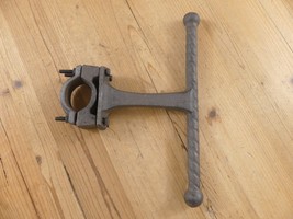 CAST IRON STOOL FOOT REST ATTACHABLE CLAMP ON RUSTIC STEAMPUNK WELDING ART - €28,24 EUR