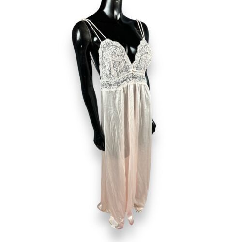 Primary image for Vtg NWT Vassarette Peignoir Nightgown Negligee w Lace Cups Pink Satin Sz M