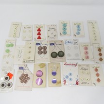 Lot of 22 Packs Vintage Sewing Buttons on Cards La Mode Lansing La Petite - £7.88 GBP