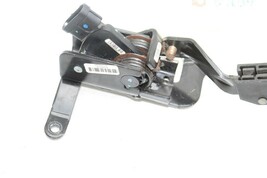 04-06 CADILLAC SRX GAS PEDAL W/ MODULE Q2034 image 2