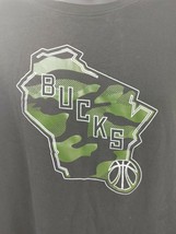 Milwaukee Bucks  New Era NBA T Shirt Camo Black XXL - $181.70 MXN